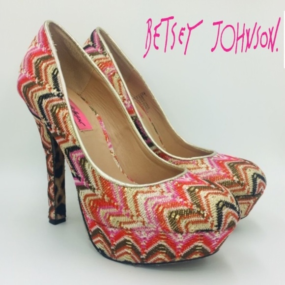 BETSEY JOHNSON 'Vale' Fabric Platform Heel Pump - Picture 1 of 6